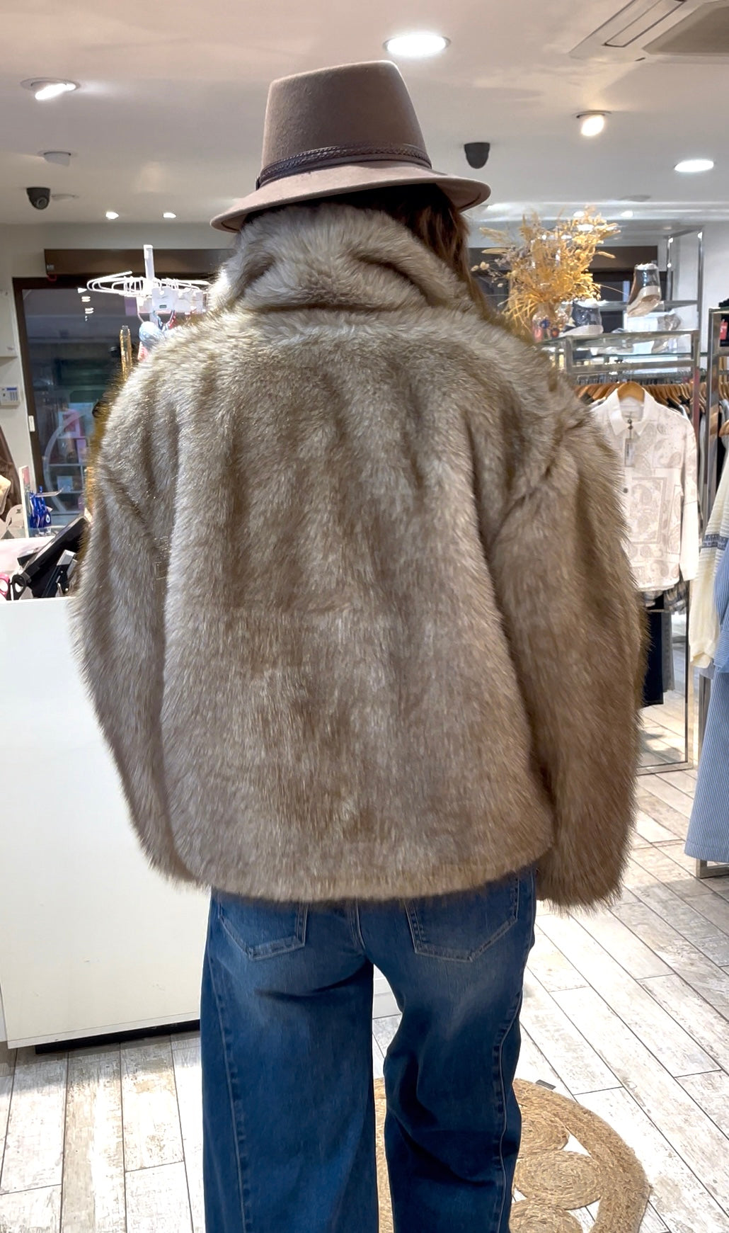 Veste AURORA – Fausse fourrure oversize