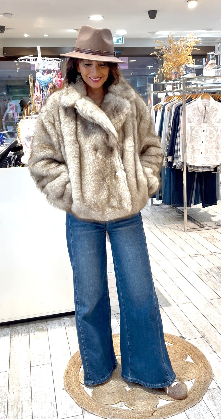 Veste AURORA – Fausse fourrure oversize