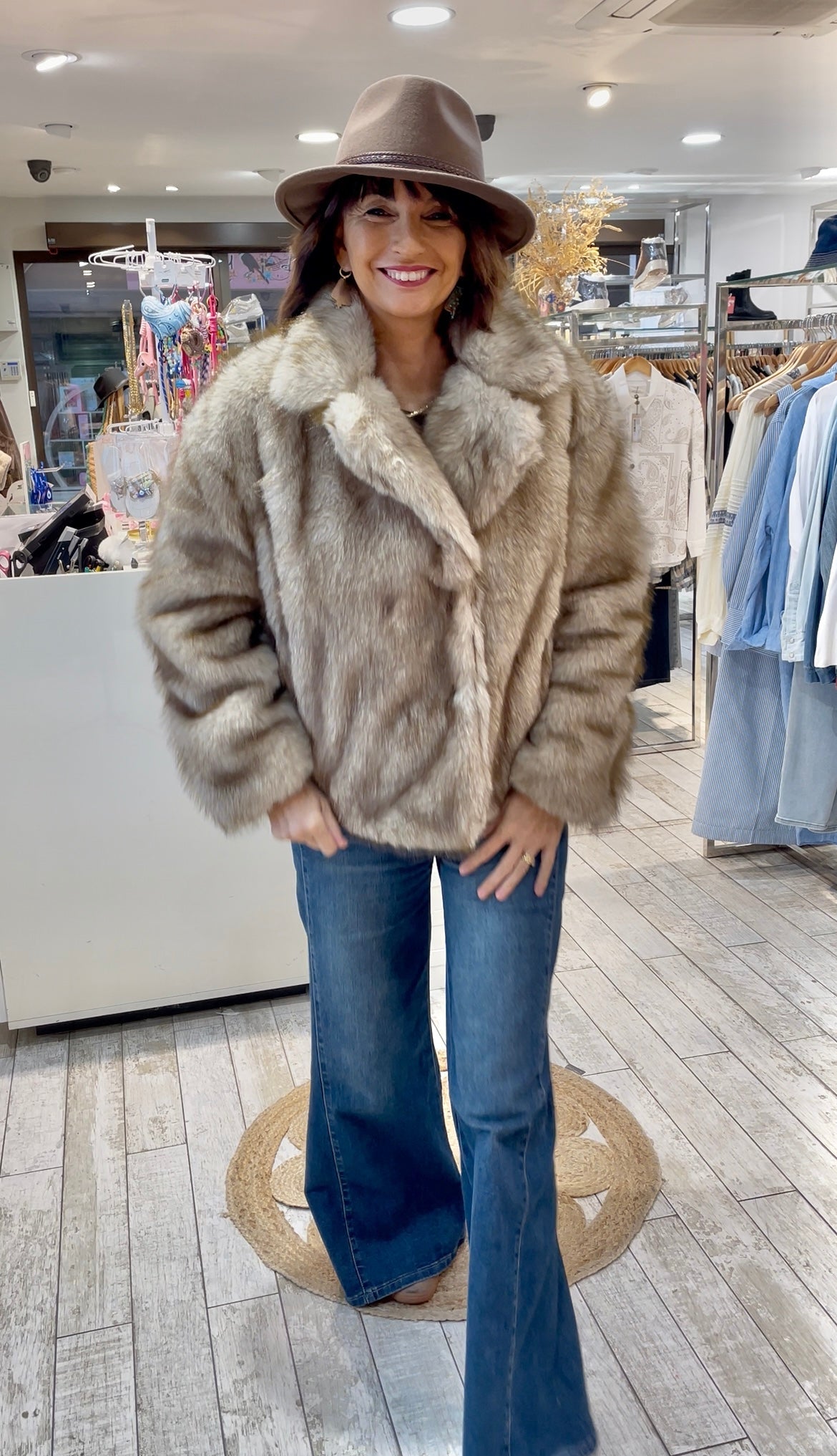 Veste AURORA – Fausse fourrure oversize