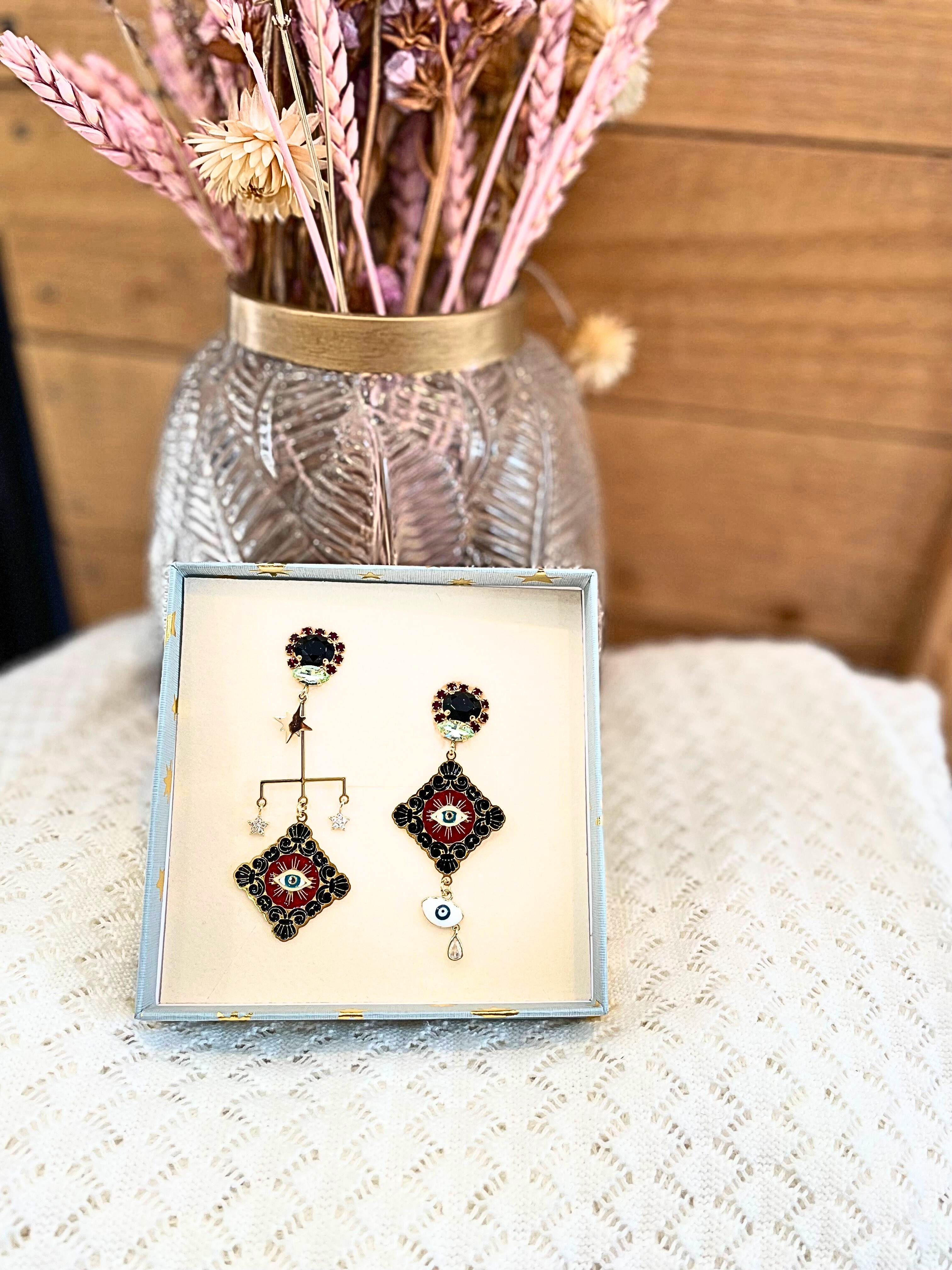 Boucles d’Oreilles Amuleto –  (Plaqué Or 18K)