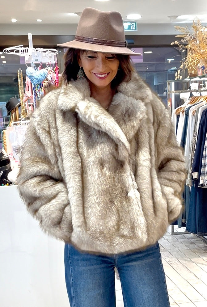 Veste AURORA – Fausse fourrure oversize