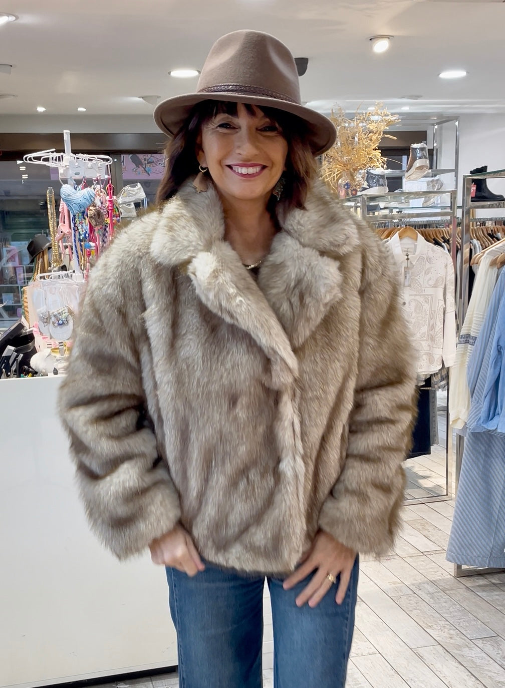 Veste AURORA – Fausse fourrure oversize